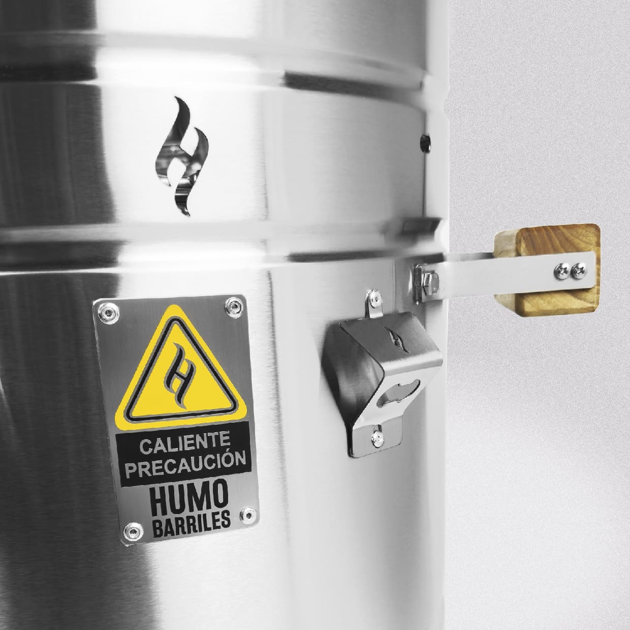 HUMO BARRIL 
Destapador incorporado
Mango de madera
Aviso: Caliente - Precaución 